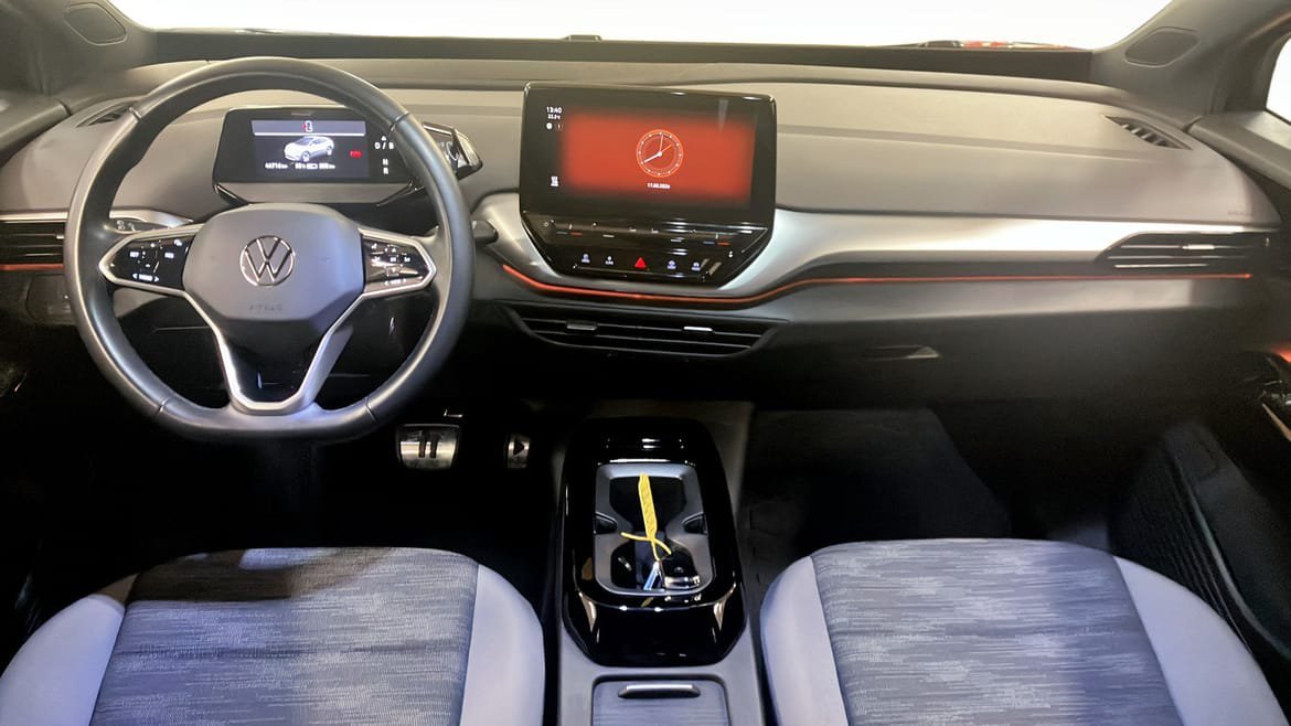 Vehicle Image 11