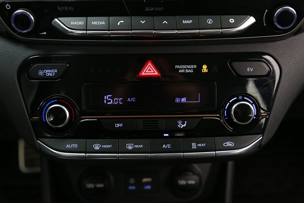 Vehicle Image 24