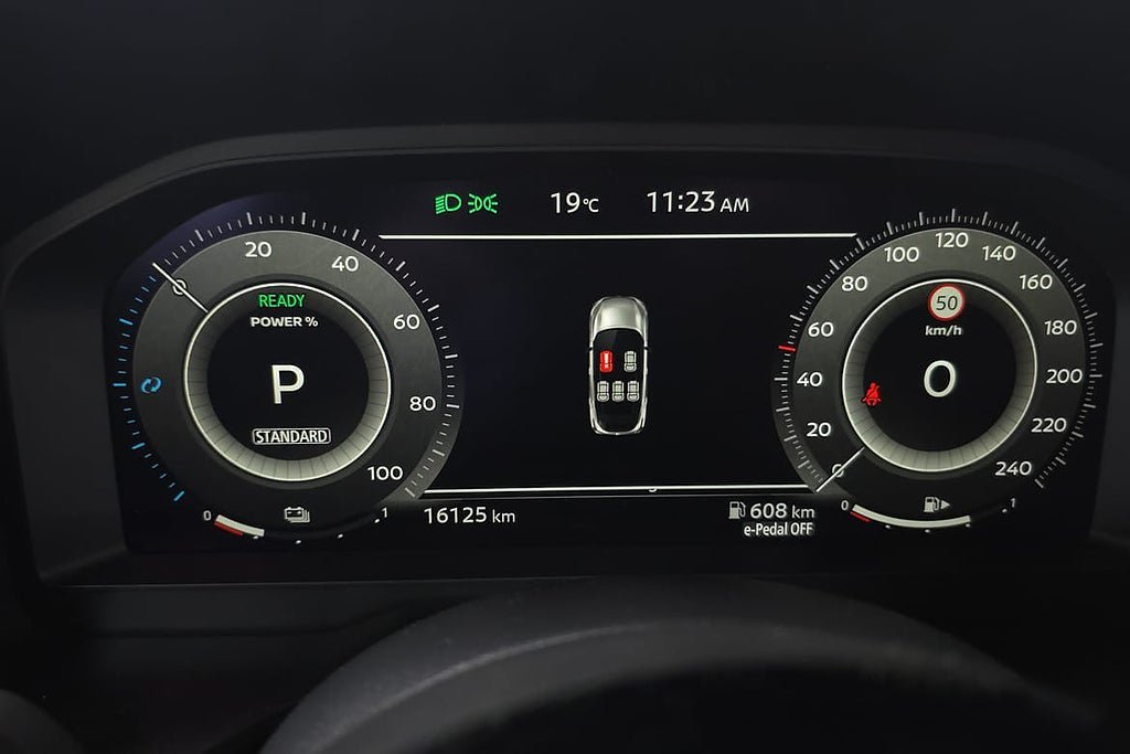 Vehicle Image 32