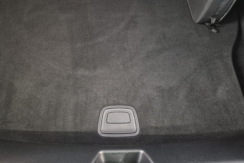 Vehicle Image 23