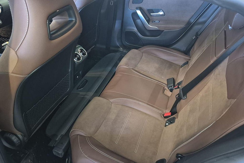 Vehicle Image 36