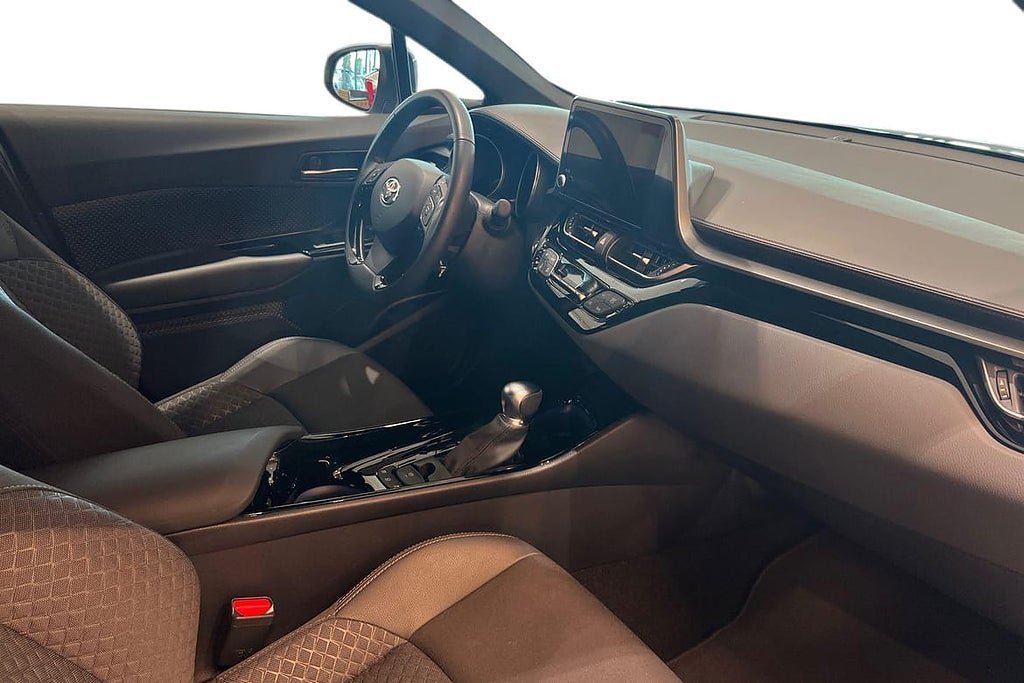 Vehicle Image 7