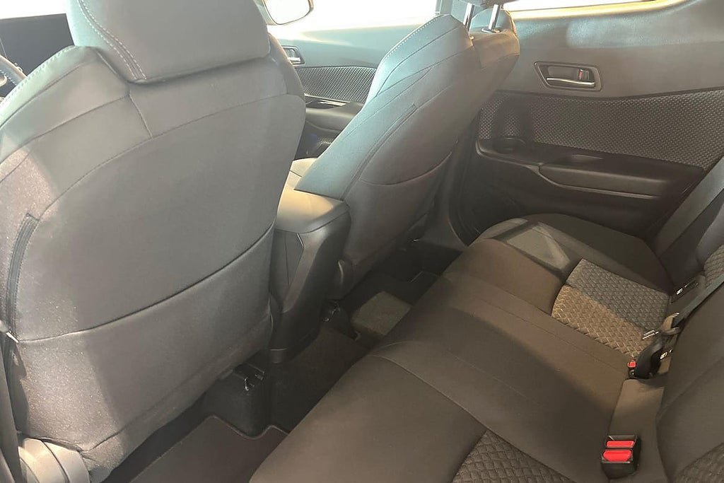 Vehicle Image 13