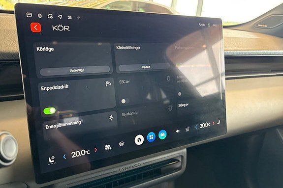 Vehicle Image 26