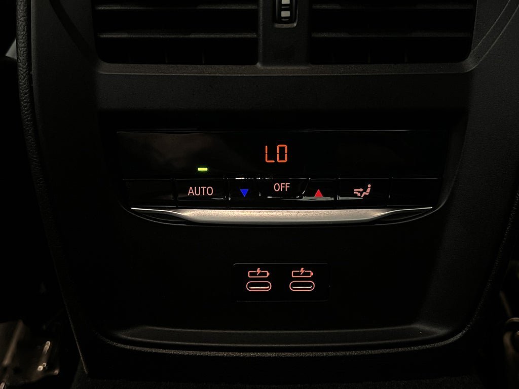 Vehicle Image 27