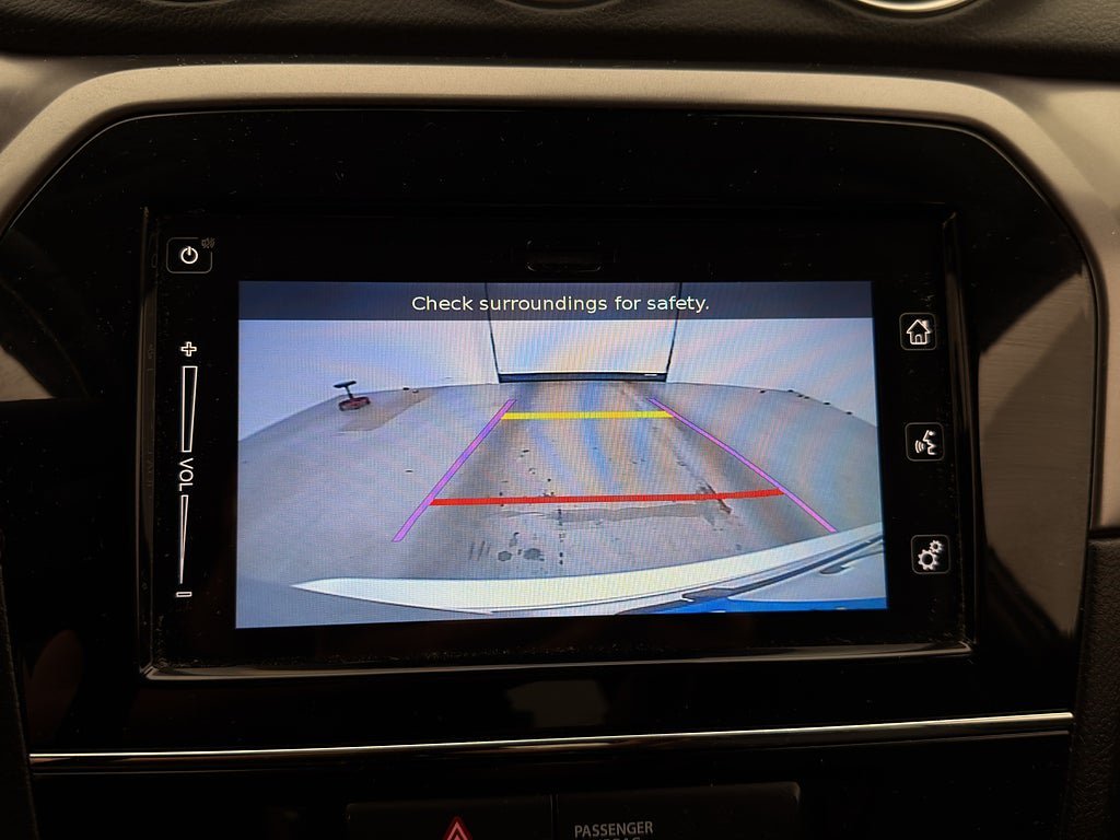 Vehicle Image 25