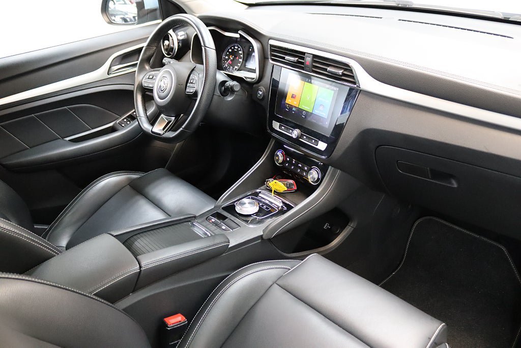 Vehicle Image 15