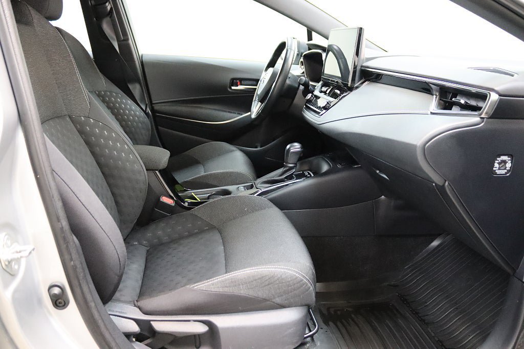 Vehicle Image 12