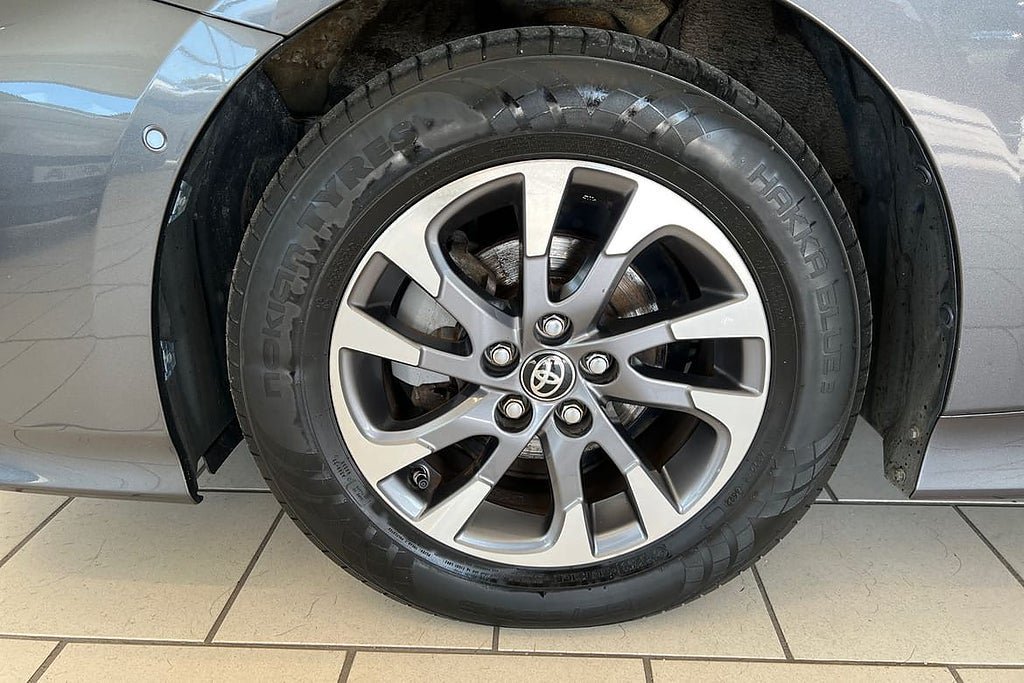 Vehicle Image 17