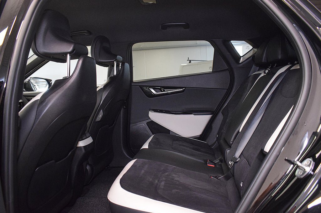 Vehicle Image 31