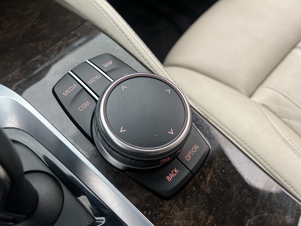 Vehicle Image 26