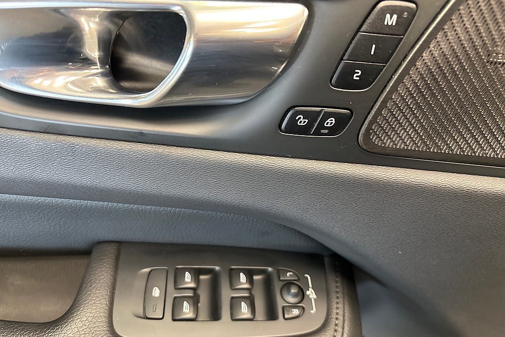 Vehicle Image 28