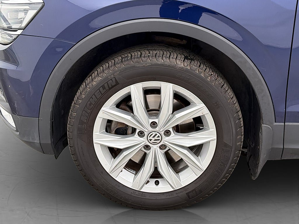 Vehicle Image 28