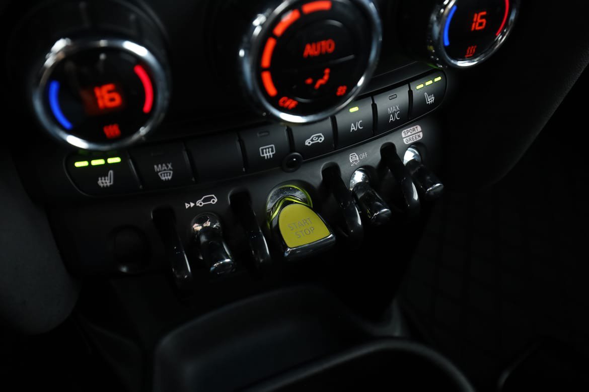 Vehicle Image 26
