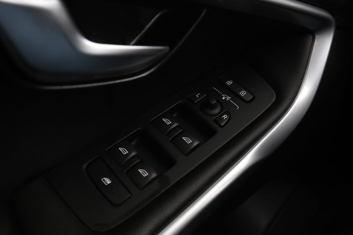 Vehicle Image 33