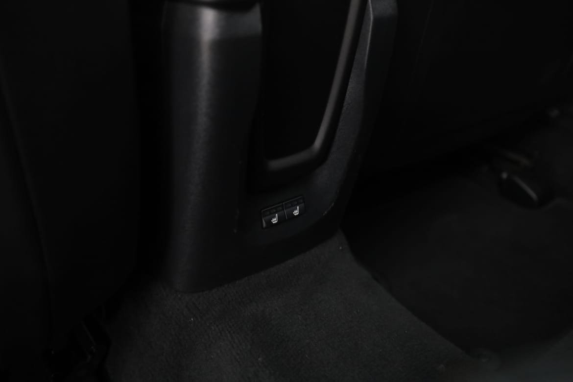 Vehicle Image 38