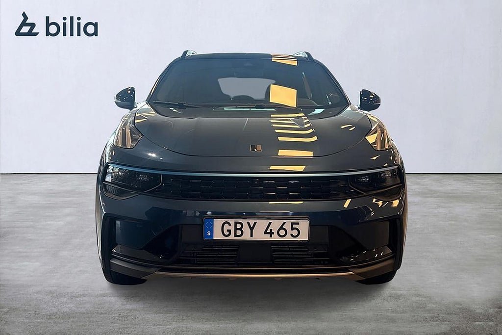 Vehicle Image 6