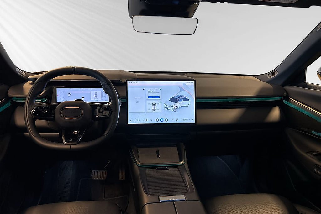 Vehicle Image 8