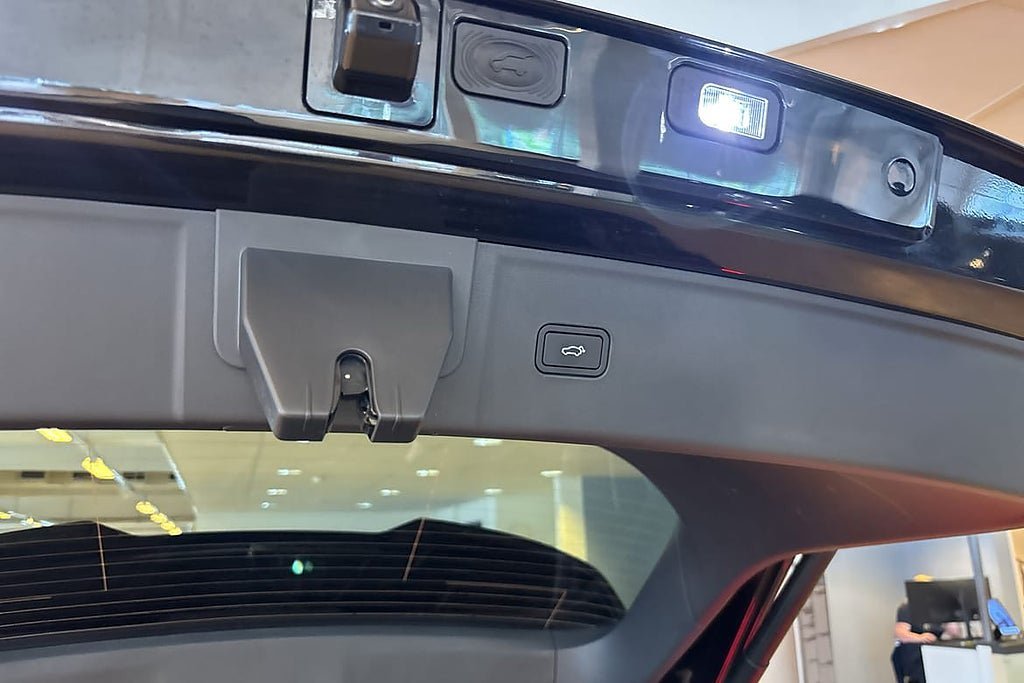 Vehicle Image 15