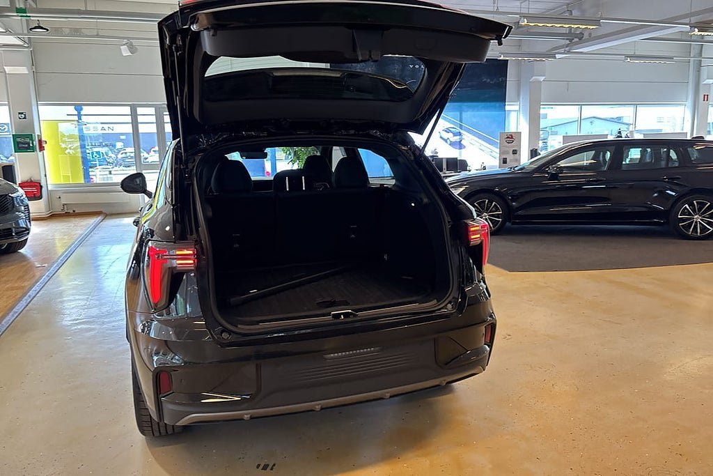 Vehicle Image 14
