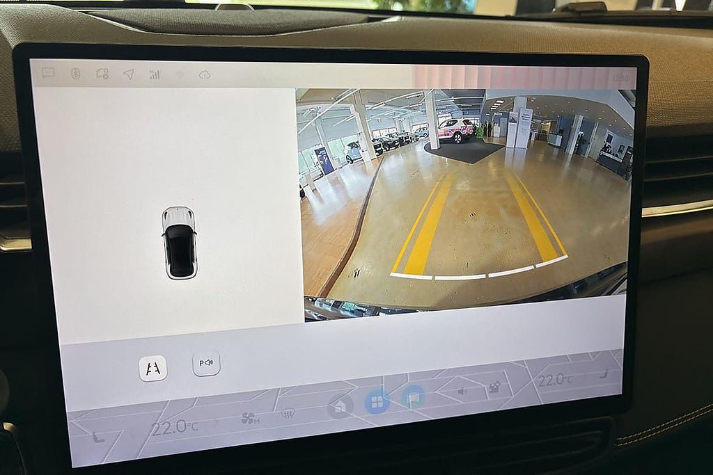 Vehicle Image 12