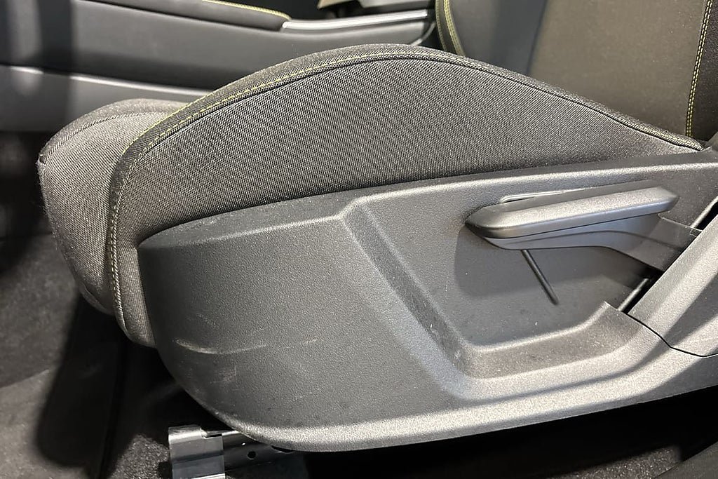 Vehicle Image 17
