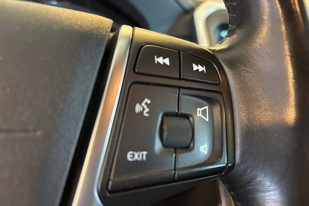 Vehicle Image 24
