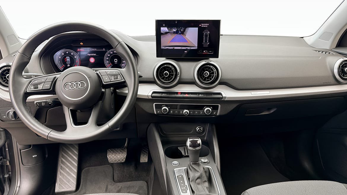 Vehicle Image 10