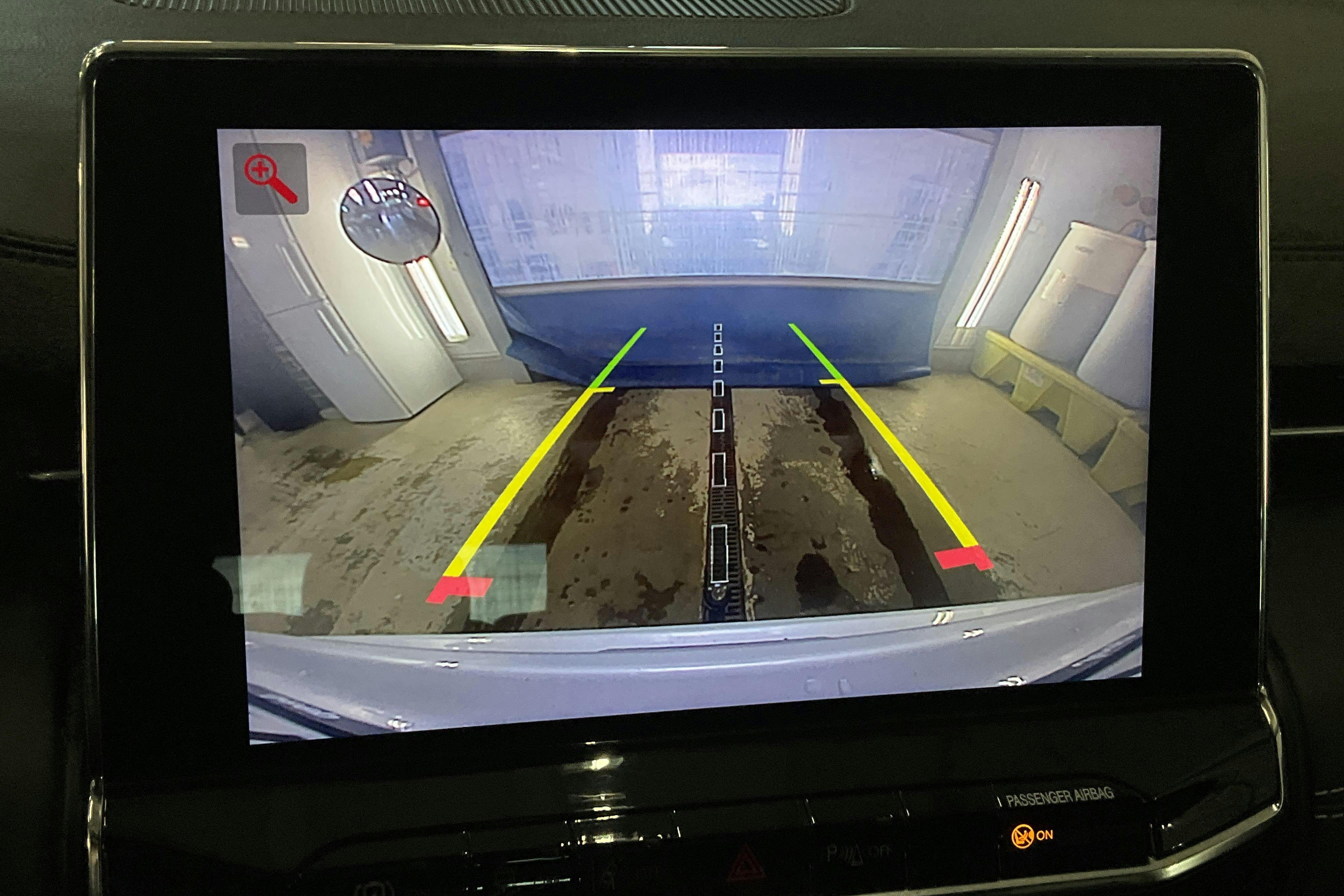 Vehicle Image 12