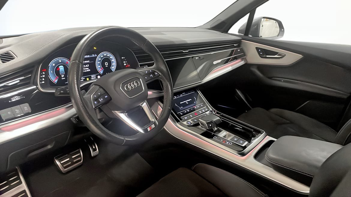 Vehicle Image 7