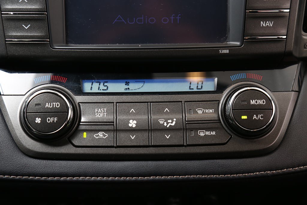 Vehicle Image 22