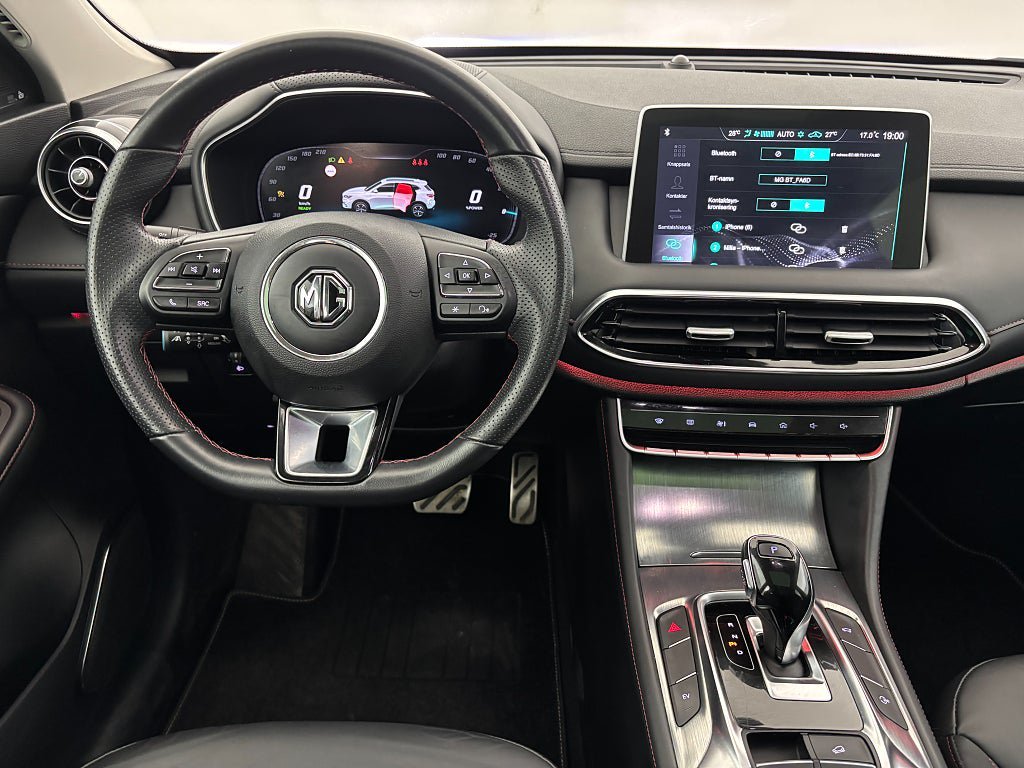 Vehicle Image 16