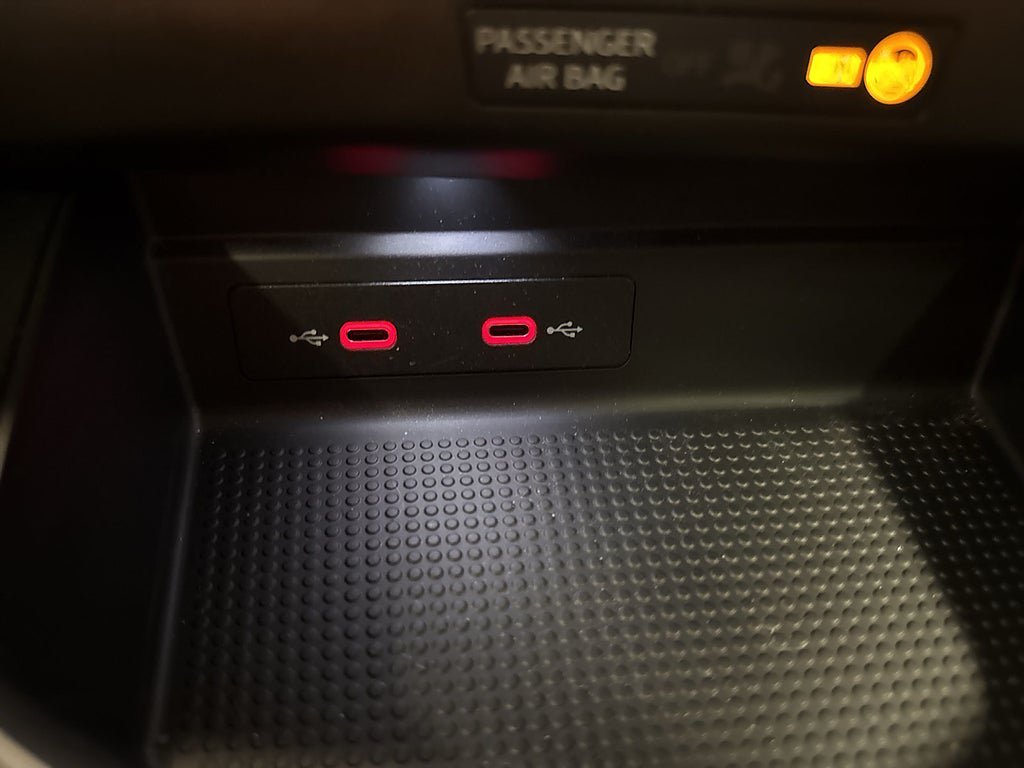 Vehicle Image 23