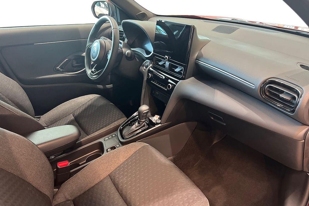 Vehicle Image 7