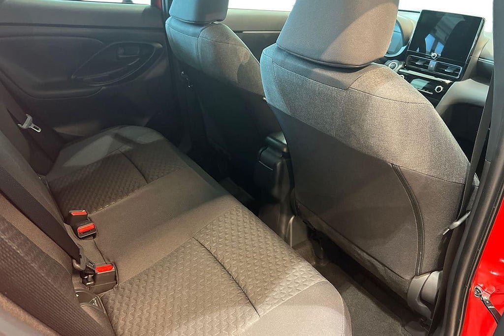 Vehicle Image 9