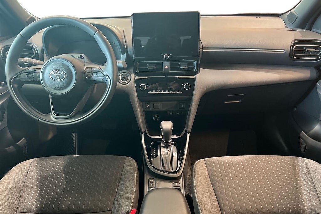 Vehicle Image 10
