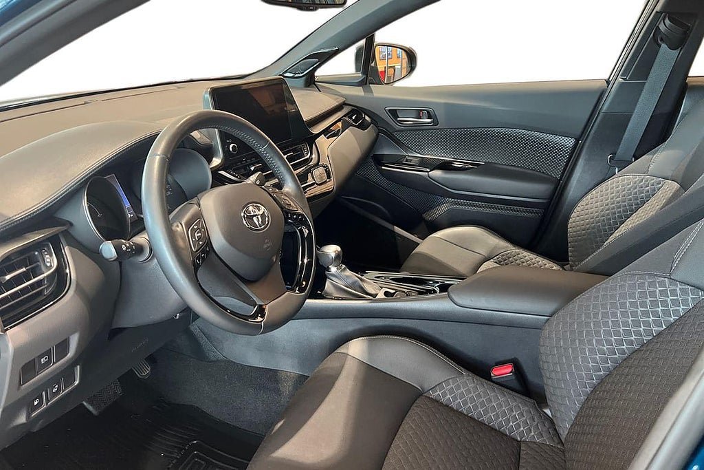 Vehicle Image 14