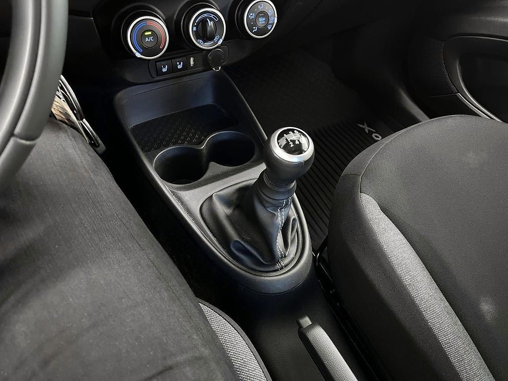 Vehicle Image 18
