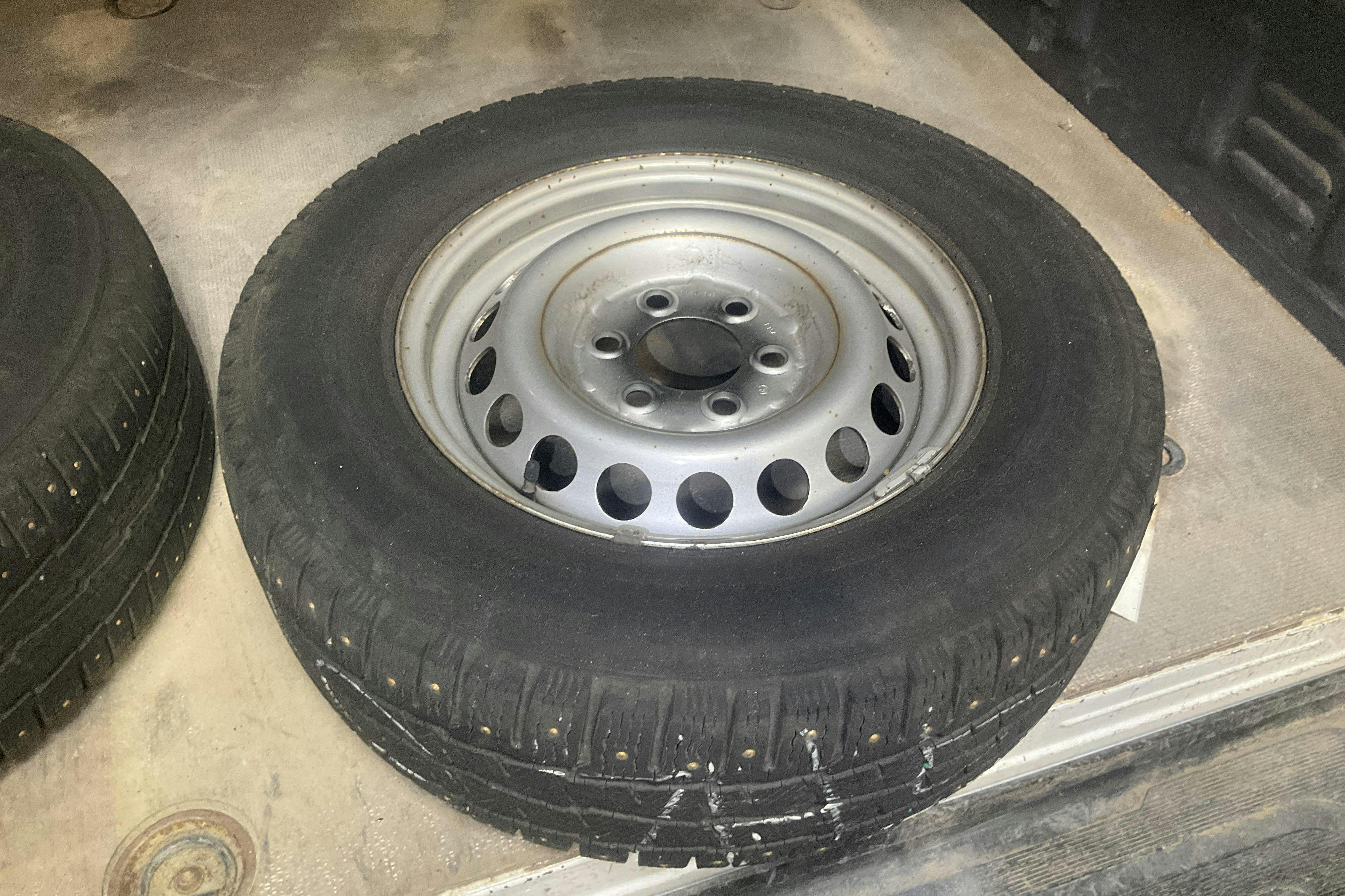 Vehicle Image 11