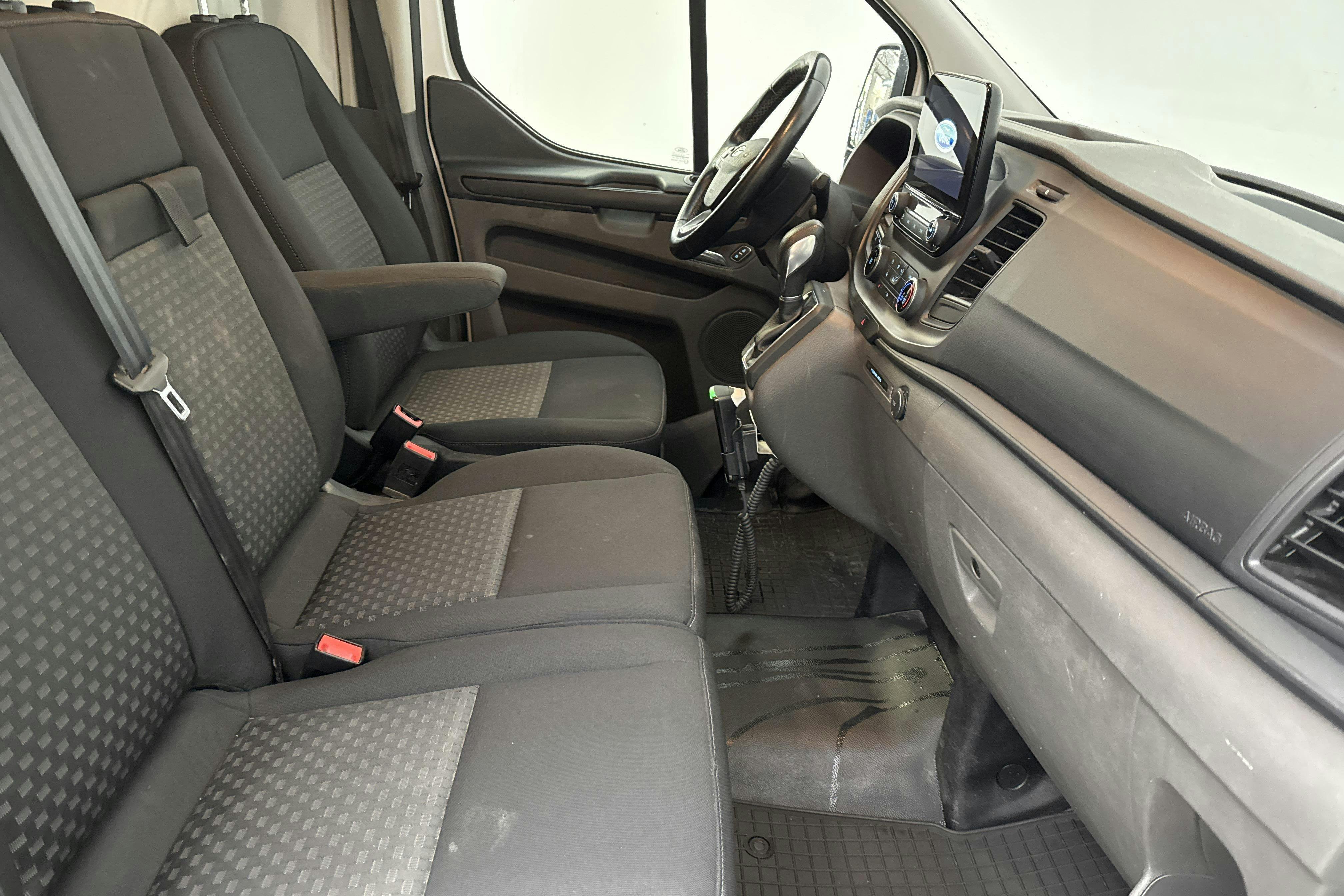 Vehicle Image 7