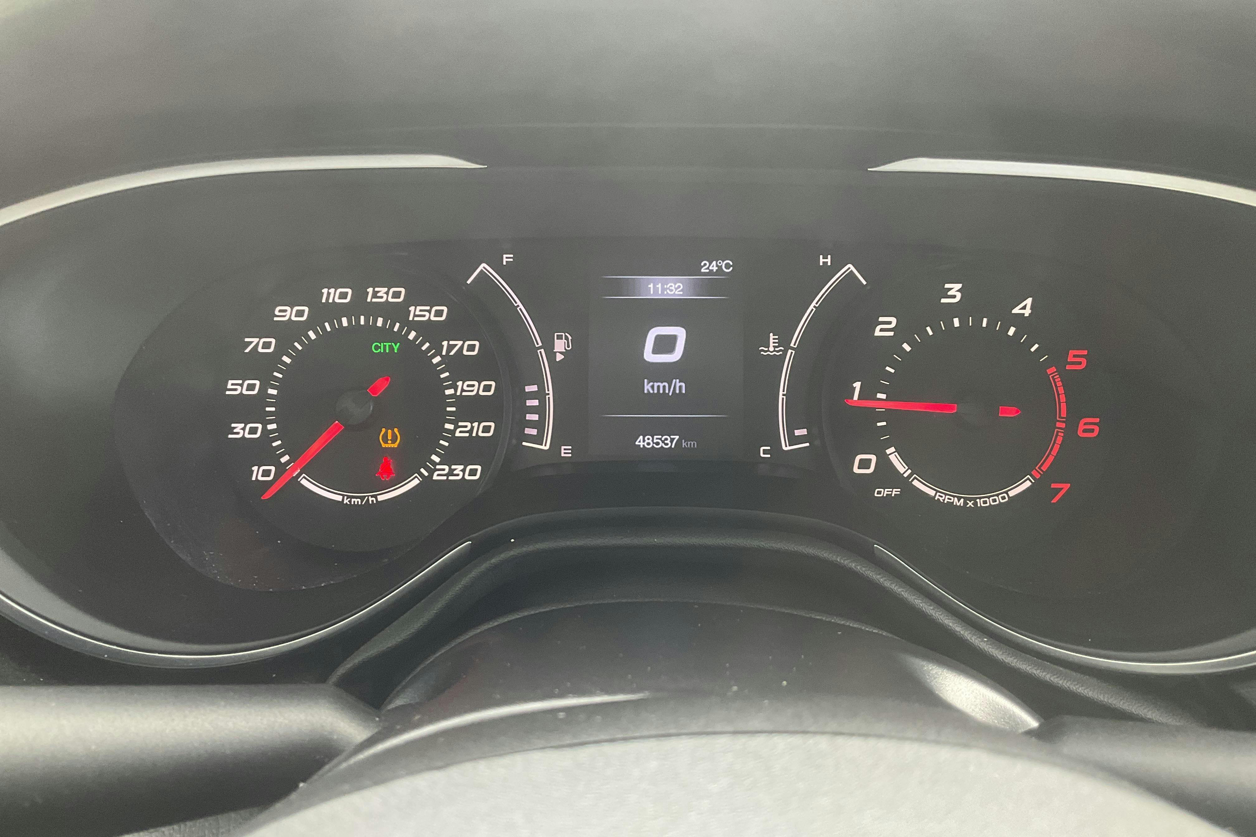 Vehicle Image 10