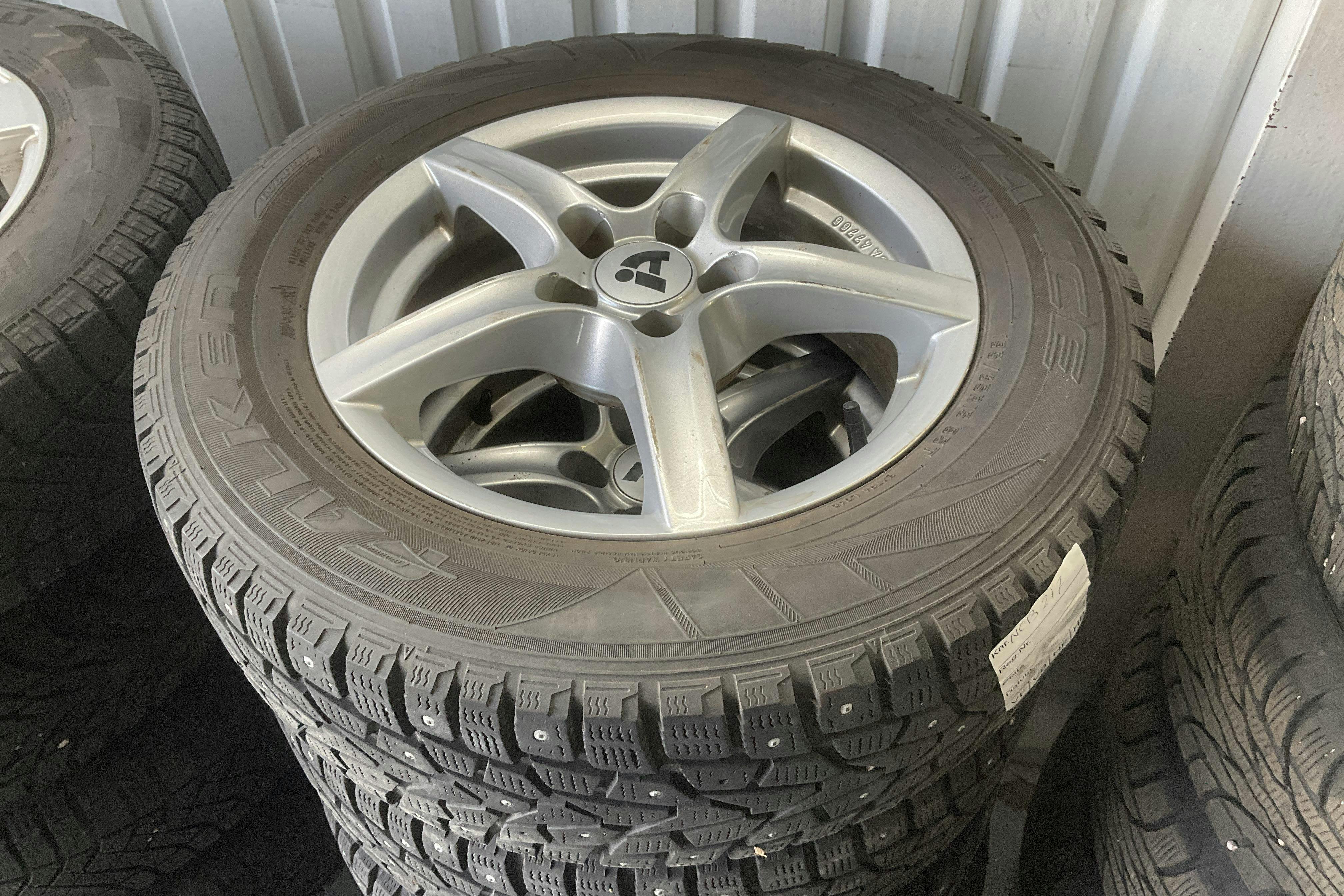 Vehicle Image 11
