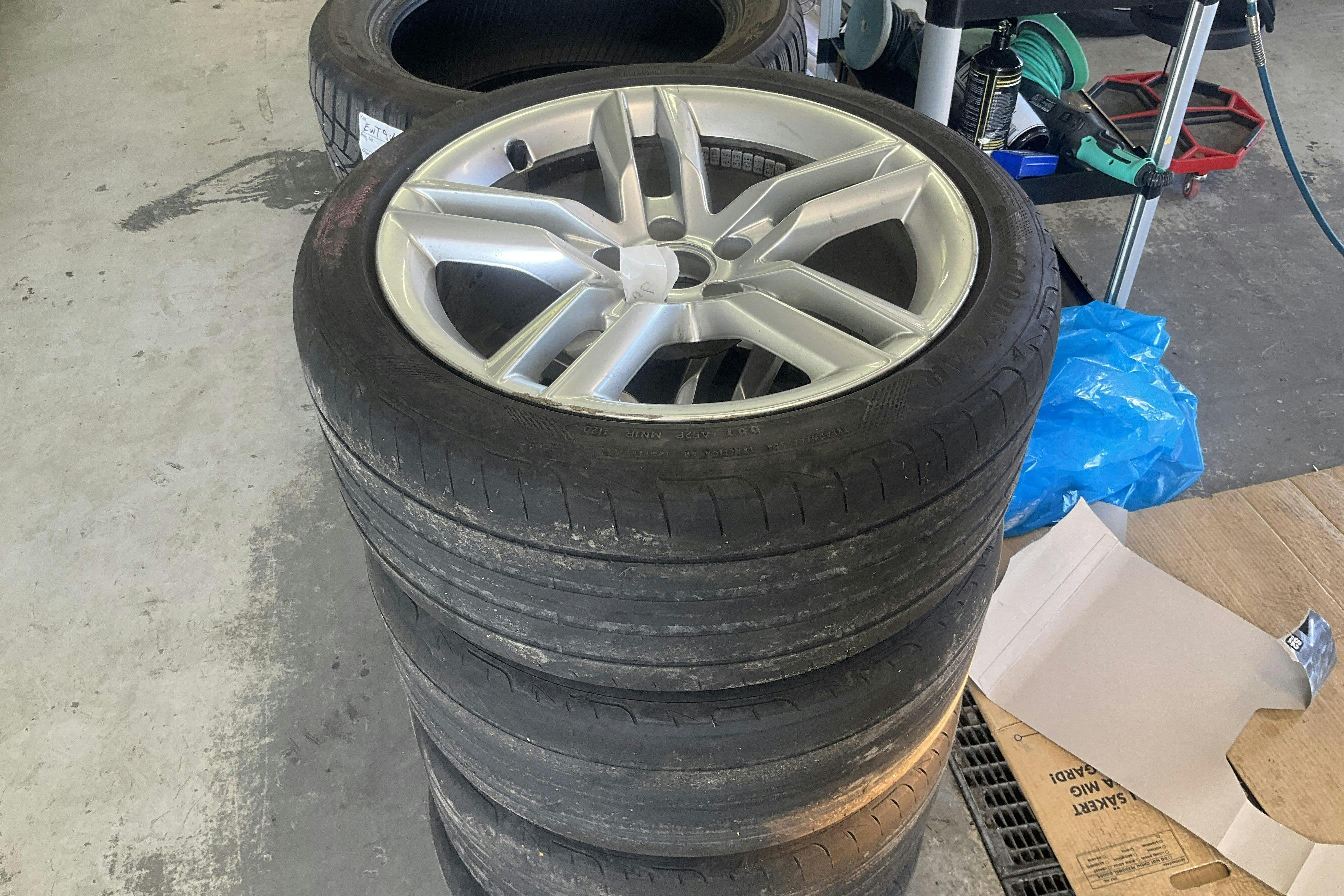 Vehicle Image 11