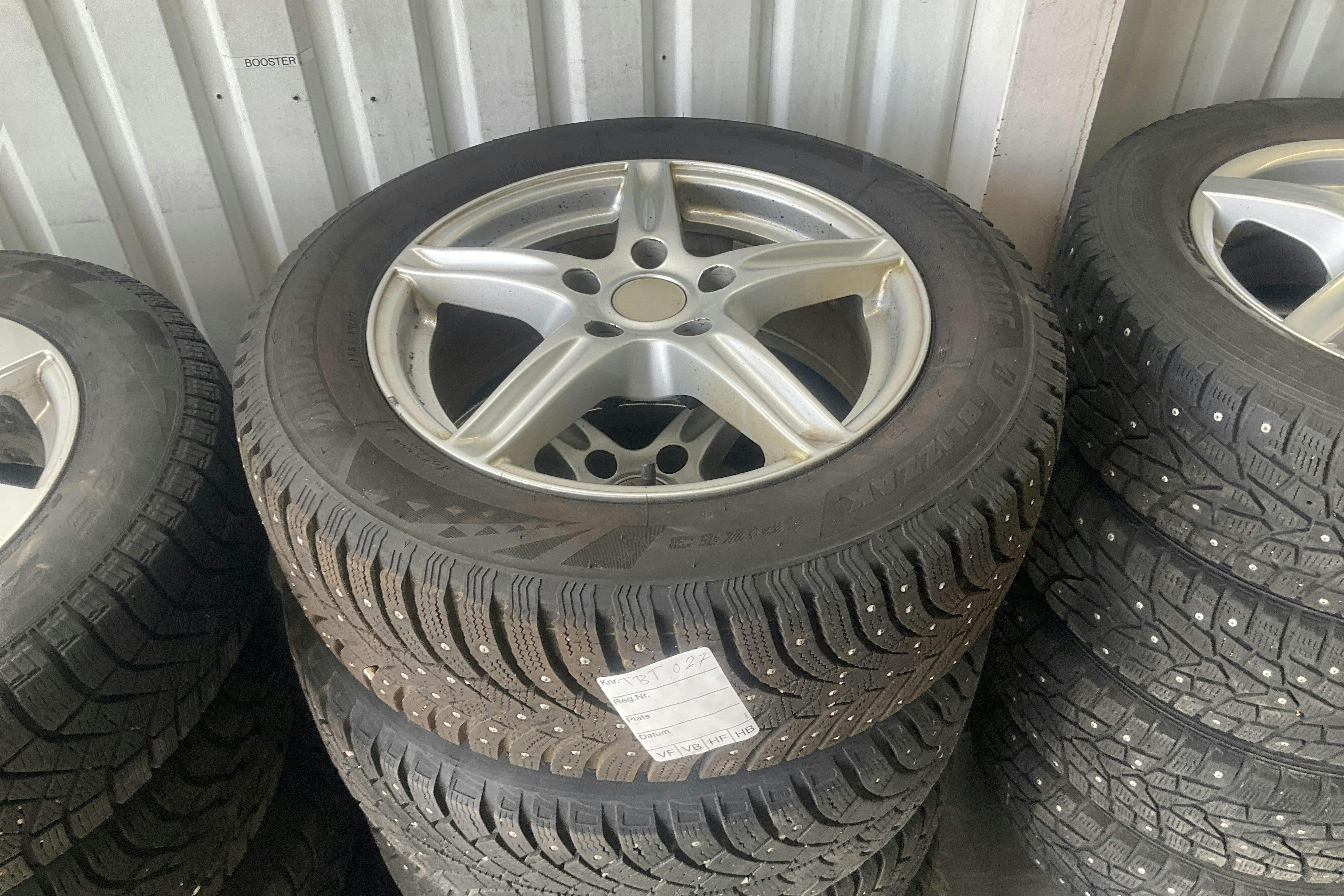 Vehicle Image 14
