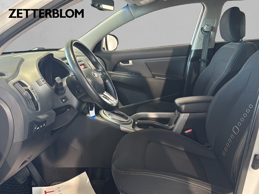 Vehicle Image 7