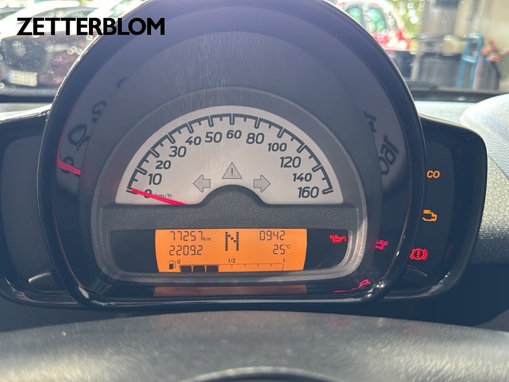 Vehicle Image 11
