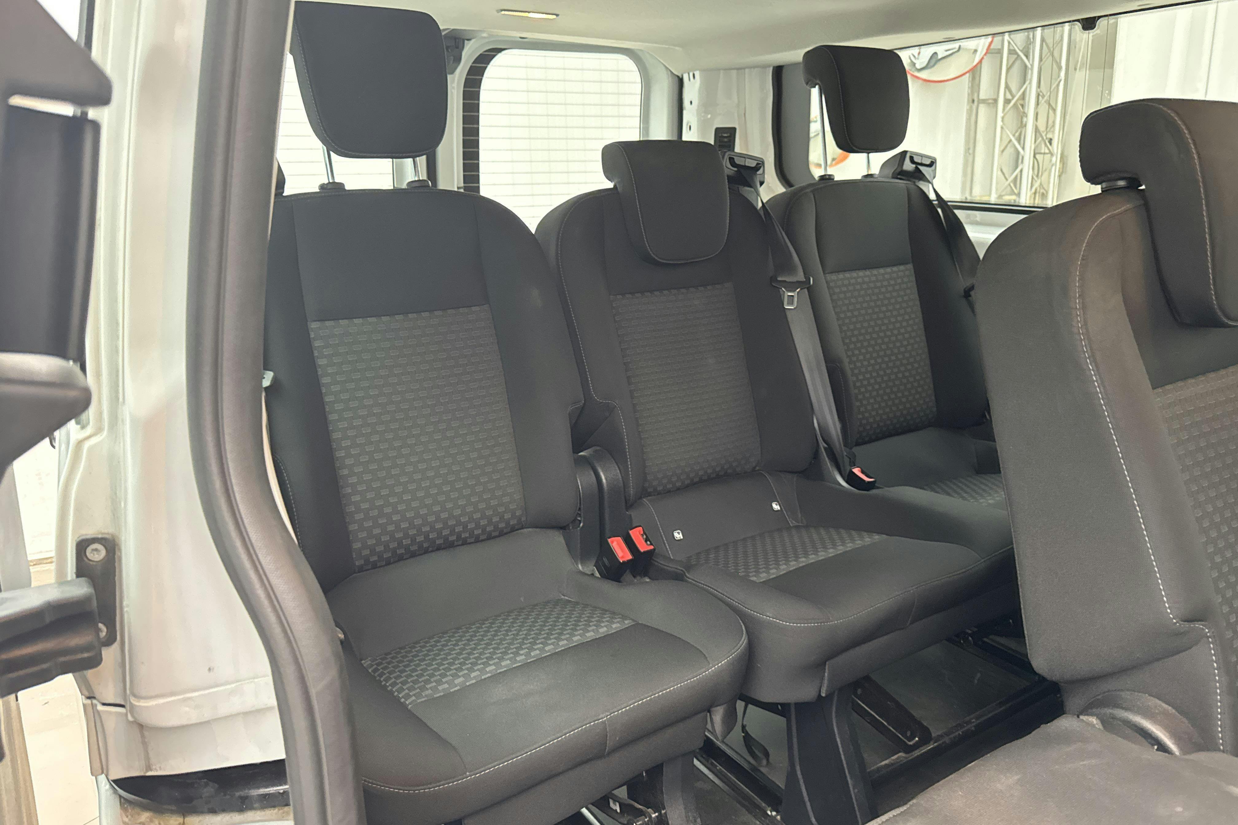Vehicle Image 13