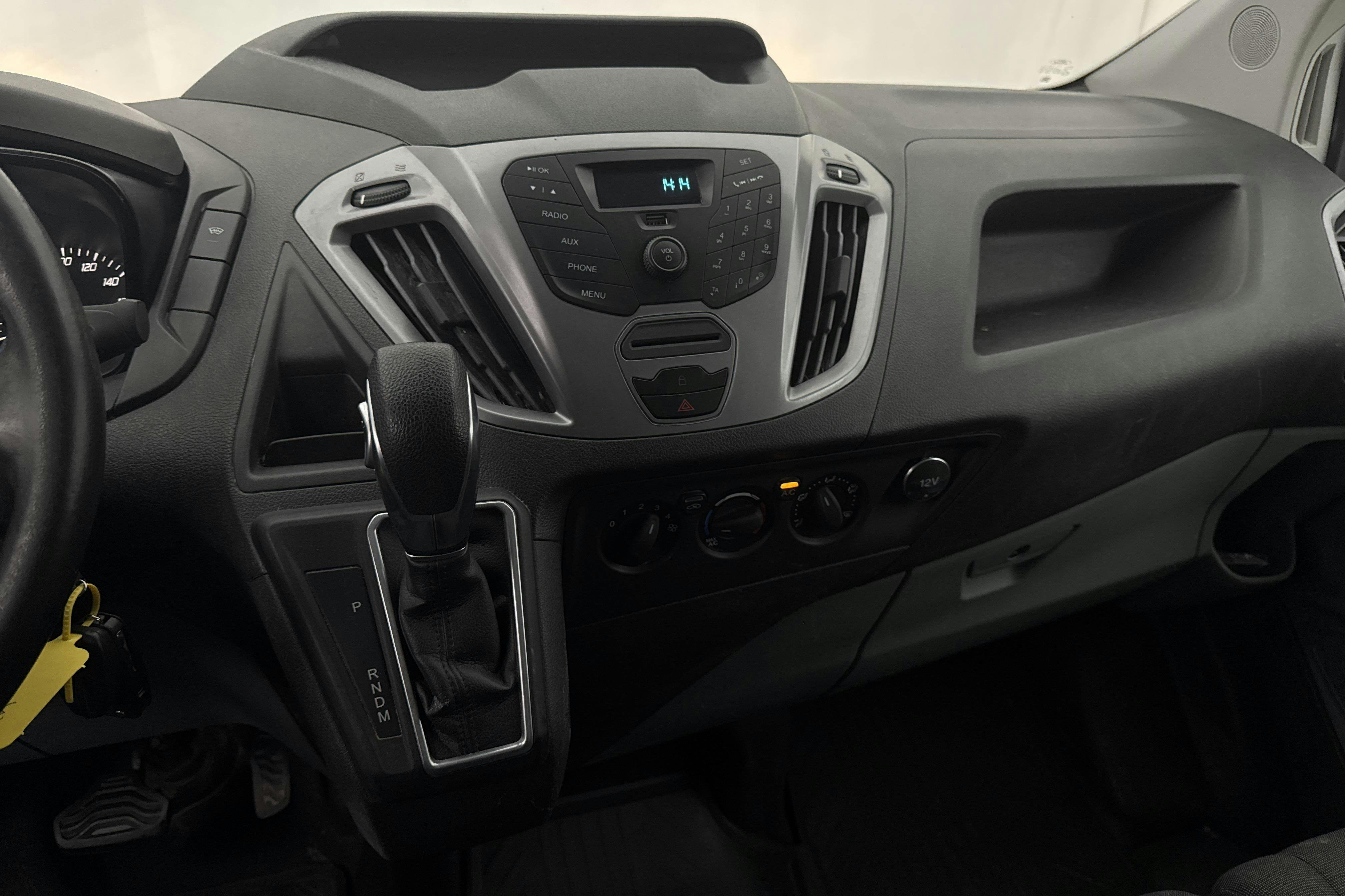 Vehicle Image 12