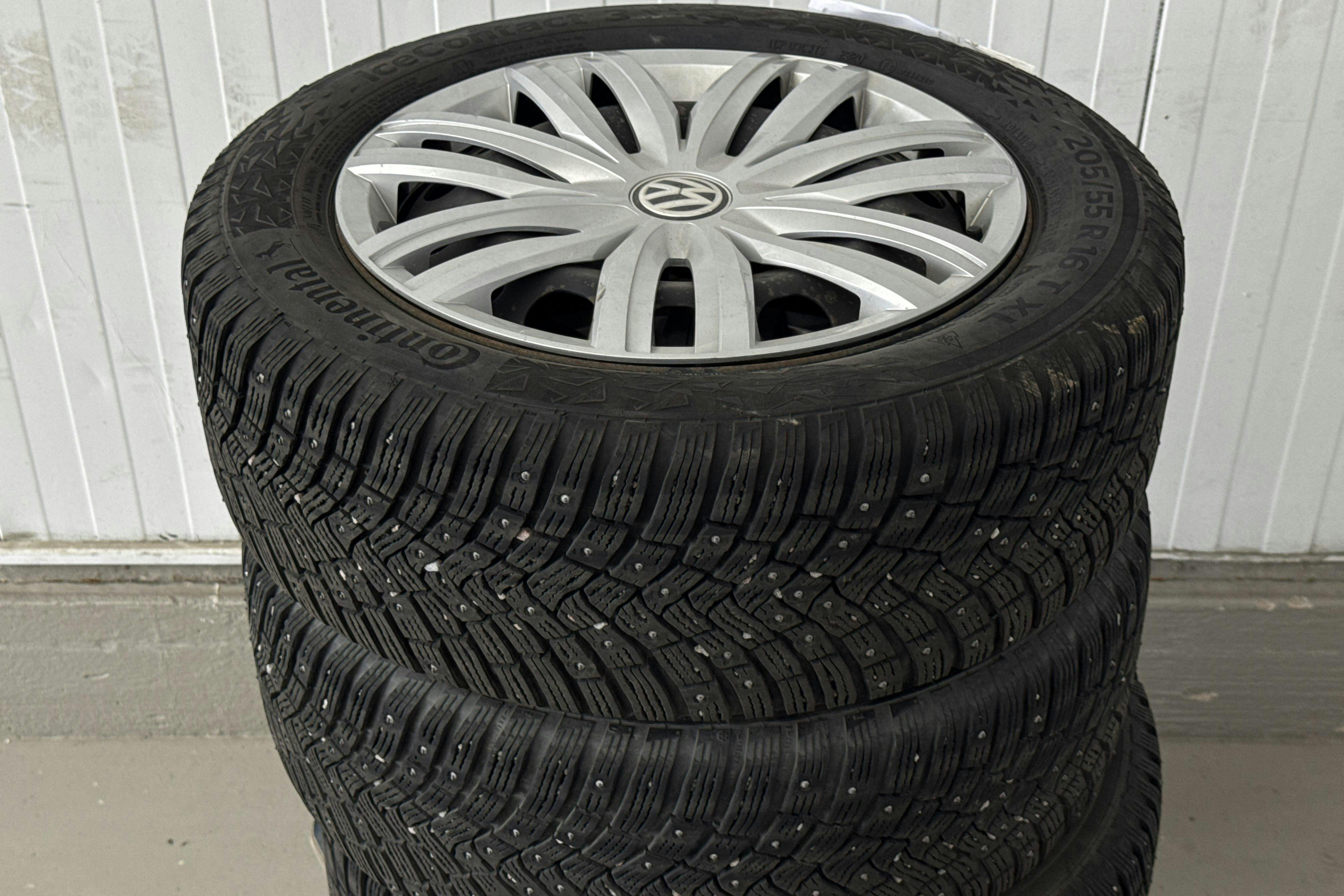 Vehicle Image 16