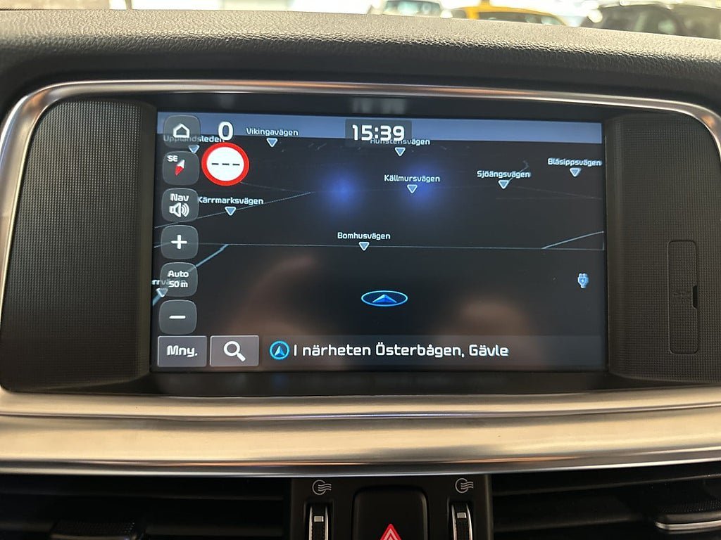 Vehicle Image 16
